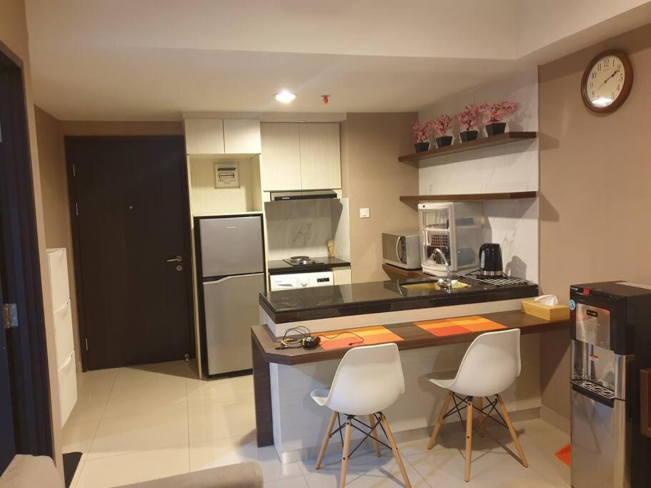 Cozy Room In Orange County Suite-Apartment In Lippo-Cikarang Cbd Ngoại thất bức ảnh